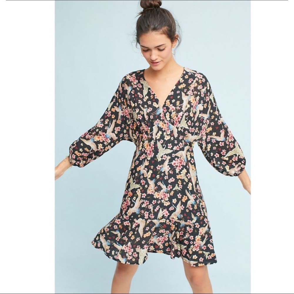 Farm Rio 🌈 Avia Floral Crane V-neck tie dress